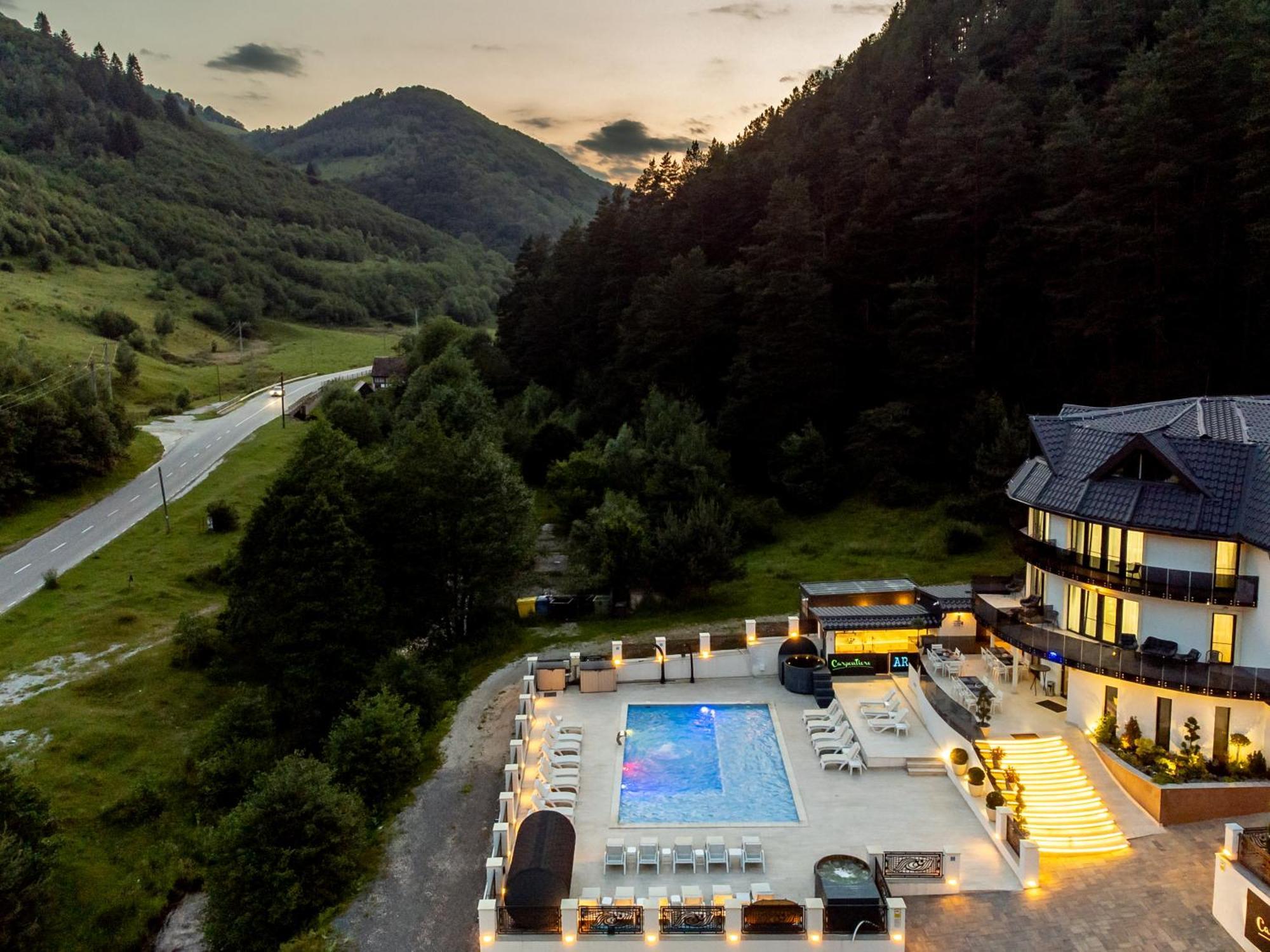 Carpentiere Arena Hotel Răşinari Exterior foto