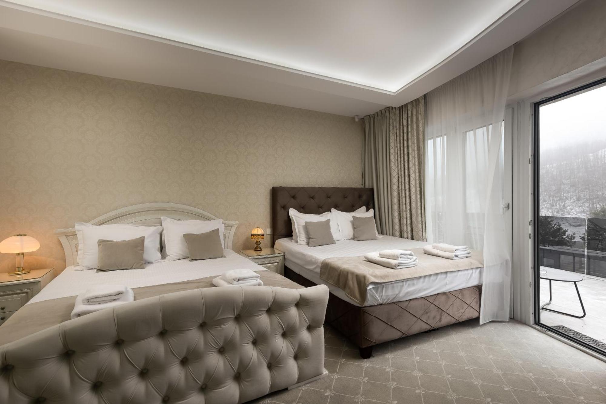 Carpentiere Arena Hotel Răşinari Exterior foto