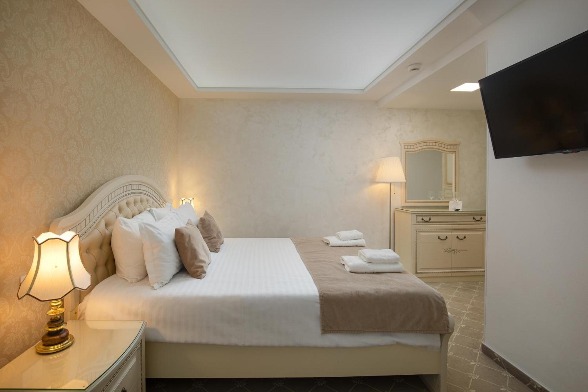 Carpentiere Arena Hotel Răşinari Exterior foto