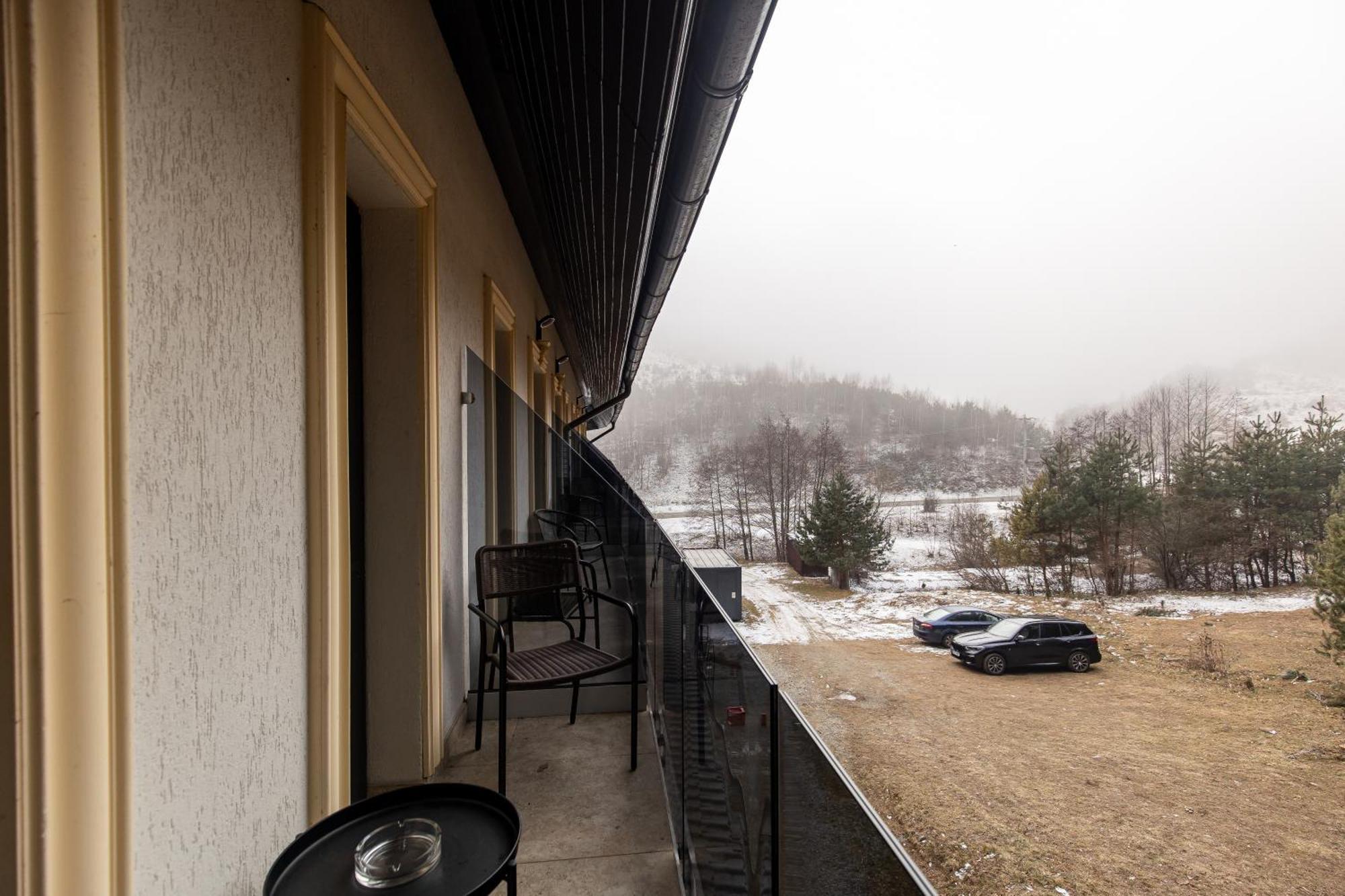 Carpentiere Arena Hotel Răşinari Exterior foto